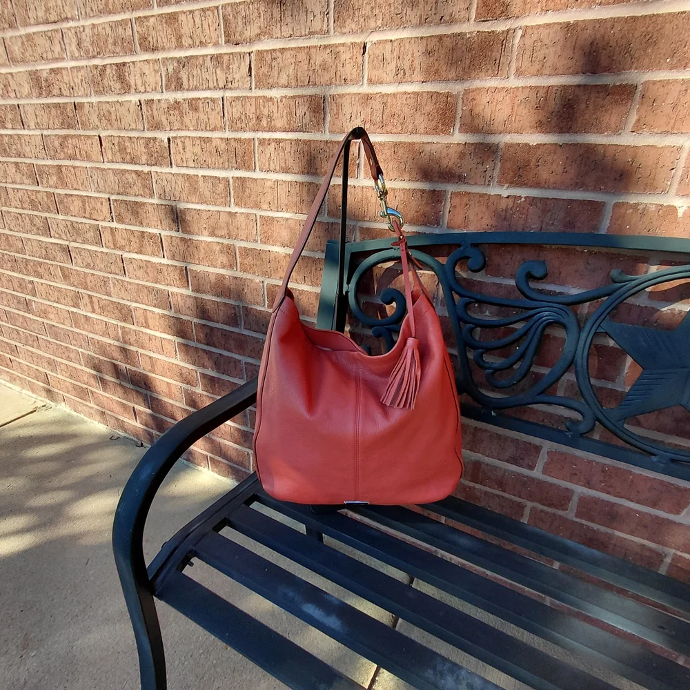 Coach Avery Pebbled Leather Hobo Shoulder Bag Sienna - Picture 6 of 16